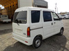 It is a picture of the white daihatsu hijet passenger van in 2004,Sub Photo 2 Stock No.Y036940