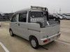 It is a picture of the silver daihatsu hijet  deck van in 2007,Sub Photo 3 Stock No.Y037604
