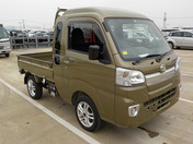 It is a picture of the khaki daihatsu hijet jumbo in 2017,First Photo Stock No.Y037668