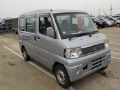 It is a picture of the silver mitsubishi minicab passenger van in 2007,First Photo Stock No.Y037704