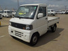 It is a picture of the white mitsubishi minicab truck in 2004,Sub Photo 1 Stock No.Y038326