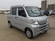 It is a picture of the silver daihatsu hijet deck van in 2013,First Photo Stock No.Y038756