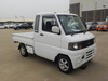 It is a picture of the white mitsubishi minicab jumbo in 2003,Sub Photo 0 Stock No.Y038797