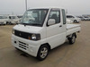 It is a picture of the white mitsubishi minicab jumbo in 2003,Sub Photo 1 Stock No.Y038797