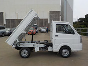 It is a picture of the white suzuki carry dump in 2021,First Photo Stock No.Y038855