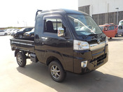 It is a picture of the black daihatsu hijet jumbo in 2016,First Photo Stock No.Y039037