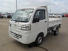 It is a picture of the white daihatsu hijet dump in 2015,Sub Photo 3 Stock No.Y039490