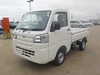 It is a picture of the white daihatsu hijet dump in 2021,Sub Photo 3 Stock No.Y039905