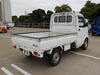 It is a picture of the white suzuki carry truck in 2003,Sub Photo 4 Stock No.Y040285