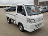 It is a picture of the white daihatsu hijet dump in 2013,Sub Photo 1 Stock No.Y040442
