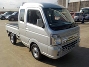 It is a picture of the silver suzuki carry jumbo in 2019,First Photo Stock No.Y040498