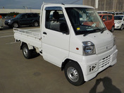 It is a picture of the white mitsubishi minicab truck in 2000,First Photo Stock No.Y040834