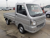It is a picture of the silver suzuki carry truck in 2019,First Photo Stock No.Y040980