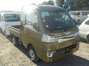 It is a picture of the khaki daihatsu hijet jumbo in 2021,First Photo Stock No.Y041139