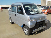 It is a picture of the silver daihatsu hijet deck van in 2021,First Photo Stock No.Y041155