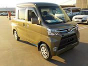 It is a picture of the khaki daihatsu hijet deck van in 2021,First Photo Stock No.Y041326