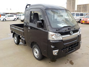 It is a picture of the black daihatsu hijet jumbo in 2020,First Photo Stock No.Y041512