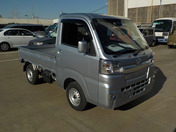 It is a picture of the silver daihatsu hijet truck in 2021,First Photo Stock No.Y042148