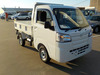 It is a picture of the white daihatsu hijet dump in 2021,Sub Photo 1 Stock No.Y042230