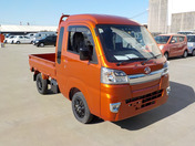 It is a picture of the orange daihatsu hijet jumbo in 2021,First Photo Stock No.Y042603