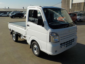 It is a picture of the white suzuki carry truck in 2021,First Photo Stock No.Y042610