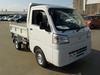It is a picture of the white daihatsu hijet dump in 2022,Sub Photo 1 Stock No.Y042618