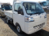 It is a picture of the white daihatsu hijet dump in 2021,Sub Photo 0 Stock No.Y042821