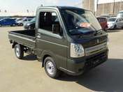 It is a picture of the khaki suzuki carry truck in 2022,First Photo Stock No.Y043038