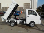 It is a picture of the white suzuki carry dump in 2021,First Photo Stock No.Y043003