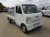 It is a picture of the white suzuki carry truck in 2008,First Photo Stock No.Y043066