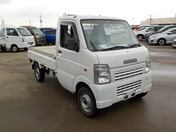 It is a picture of the white suzuki carry truck in 2002,First Photo Stock No.Y043250