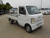 It is a picture of the white suzuki carry truck in 2006,Sub Photo 0 Stock No.Y043489