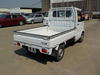 It is a picture of the white suzuki carry truck in 2006,Sub Photo 4 Stock No.Y043507