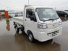 It is a picture of the white daihatsu hijet in 2022,Sub Photo 1 Stock No.Y043527