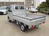 It is a picture of the silver suzuki carry truck in 2004,Sub Photo 2 Stock No.Y043661