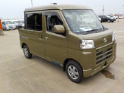 It is a picture of the khaki daihatsu hijet deck van in 2022,First Photo Stock No.Y043724