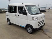 It is a picture of the white daihatsu hijet deck van in 2022,First Photo Stock No.Y043726