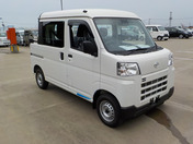 It is a picture of the white daihatsu hijet deck van in 2022,First Photo Stock No.Y043727