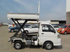 It is a picture of the white daihatsu hijet scissors dump in 2009,Sub Photo 0 Stock No.Y044019