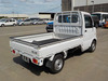 It is a picture of the white suzuki carry truck in 2002,Sub Photo 4 Stock No.Y044147