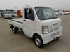 It is a picture of the white suzuki carry truck in 2008,Sub Photo 0 Stock No.Y044362