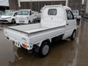 It is a picture of the white suzuki carry truck in 2002,Sub Photo 4 Stock No.Y045063