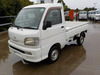 It is a picture of the white daihatsu hijet truck in 2000,Sub Photo 1 Stock No.Y045353