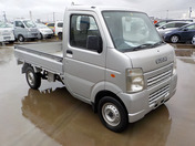 It is a picture of the silver suzuki carry truck in 2008,First Photo Stock No.Y045379