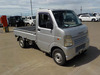 It is a picture of the silver suzuki carry truck in 2004,Sub Photo 0 Stock No.Y045474