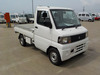 It is a picture of the white mitsubishi minicab truck in 2006,Sub Photo 0 Stock No.Y045691