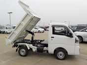 It is a picture of the white daihatsu hijet in 2022,First Photo Stock No.Y045876