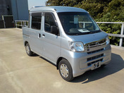 It is a picture of the silver daihatsu hijet deck van in 2017,First Photo Stock No.Y045884