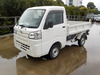 It is a picture of the white daihatsu hijet in 2021,Sub Photo 2 Stock No.Y046160