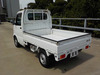 It is a picture of the white suzuki carry truck in 2003,Sub Photo 2 Stock No.Y046305